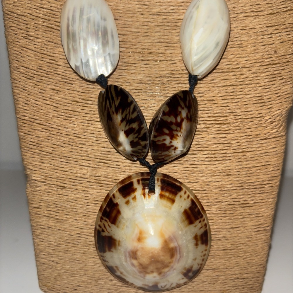 Boho Shell Necklace Statement Pendant Natural Sea… - image 2